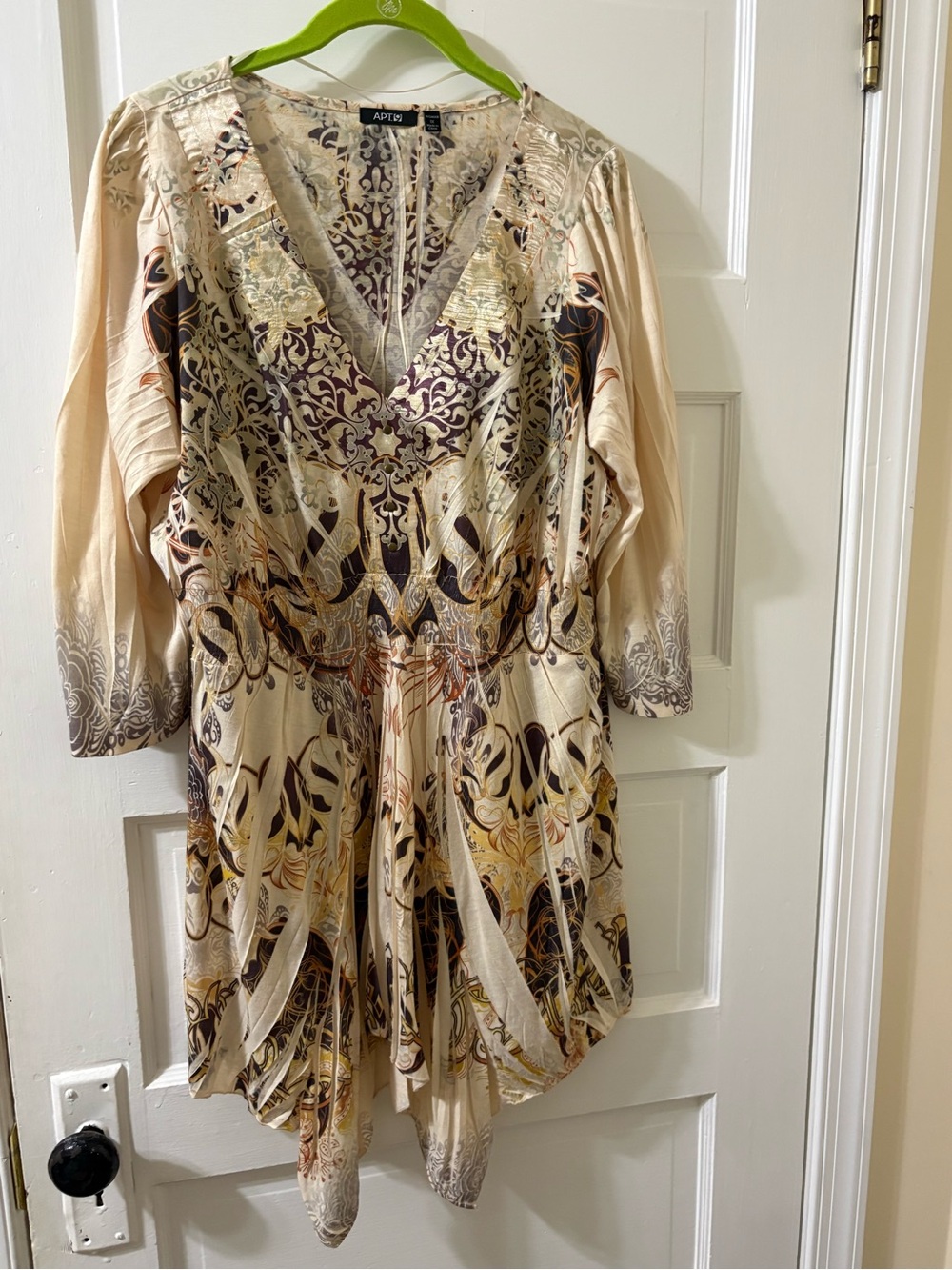 Apt. 9 Cream Patterned V-Neck Women's Tunic - Size 1X